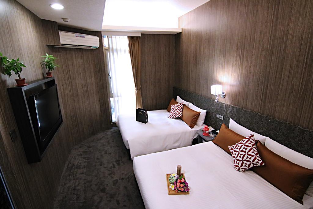 Ximen 101 - S Hotel Taipei Bagian luar foto