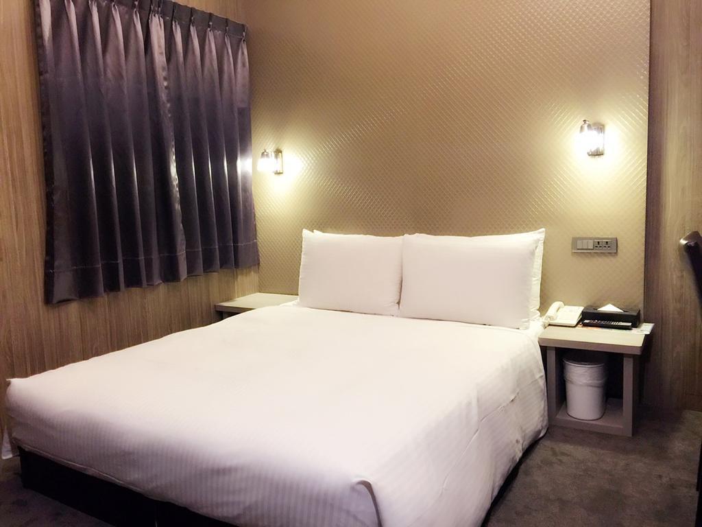 Ximen 101 - S Hotel Taipei Bagian luar foto