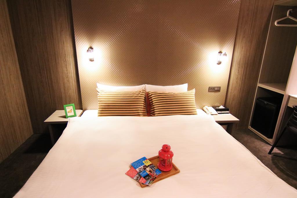 Ximen 101 - S Hotel Taipei Bagian luar foto