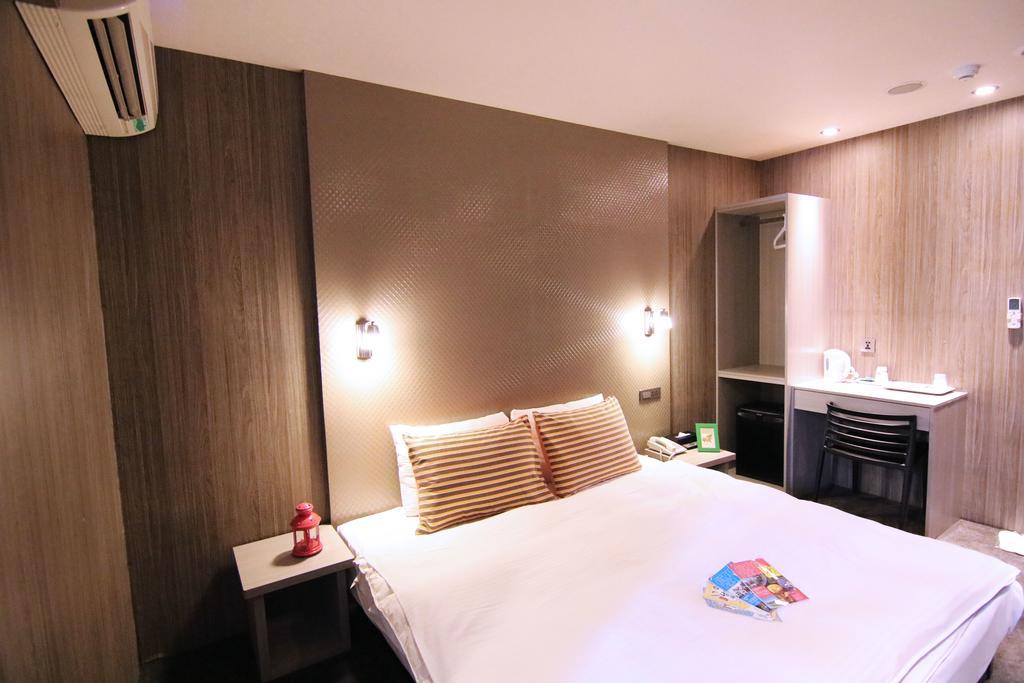 Ximen 101 - S Hotel Taipei Bagian luar foto